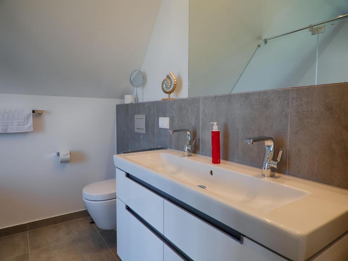Reetland Am Meer - Luxus Reetdachvilla Mit 3 Schlafzimmern, Sauna Und Kamin F18 Dranske Zewnętrze zdjęcie